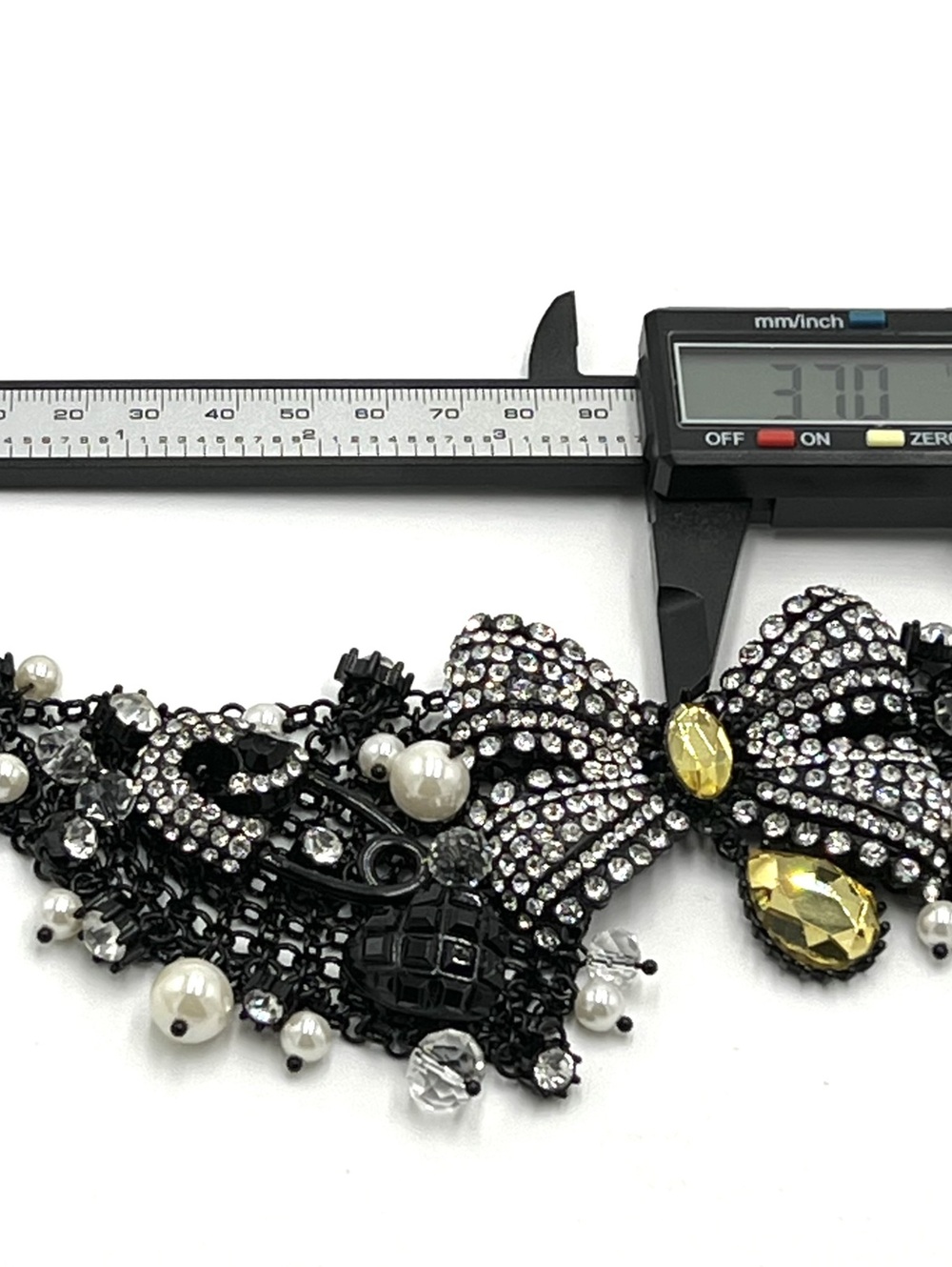 Betsy Johnson Japaned Rhinestones Large Bow Bib Necklace - Picture 8 of 9